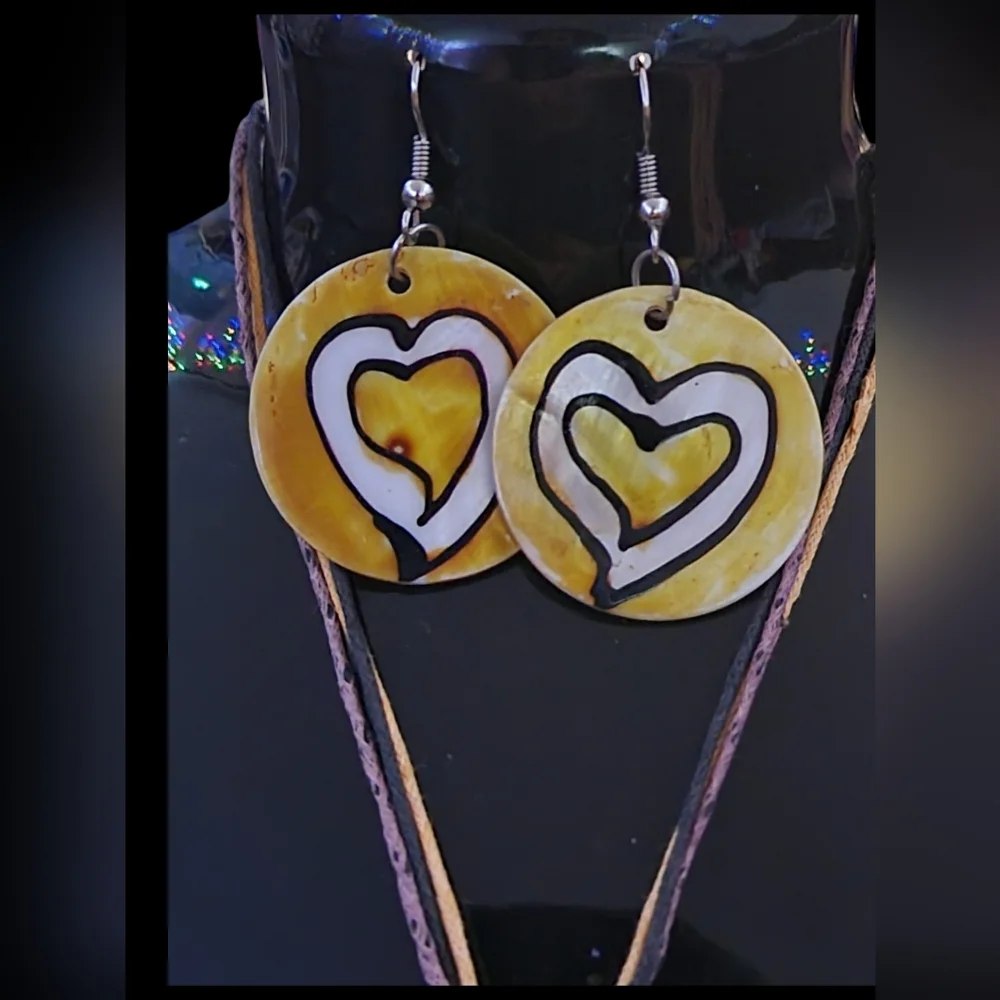 Hand Painted Yellow Heart Shell Coin Statement Artisan Made Necklace & Earrings - Picture 9 of 16